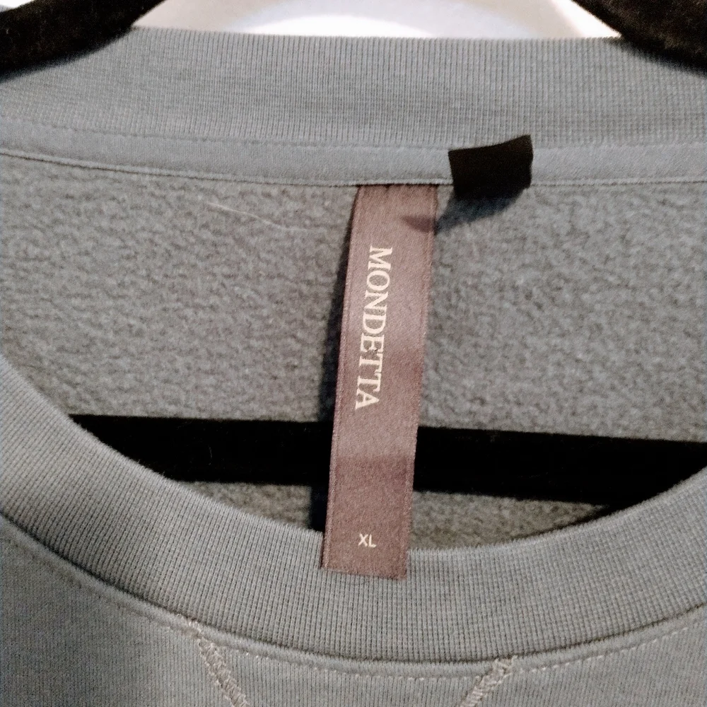 Mondetta extra large grey blue sweatshirt